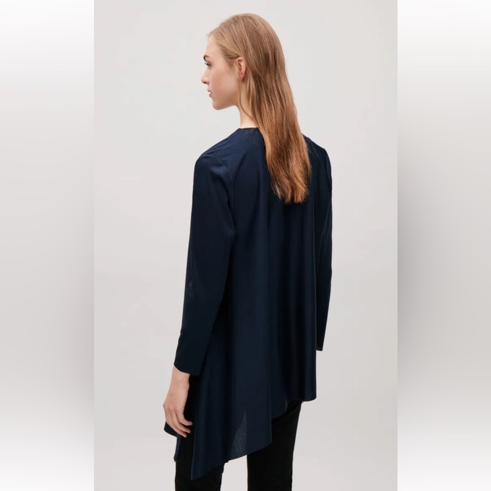 COS Asymmetrical Raw Hem Lagenlook V Neck Cotton Navy Blue Top Size Small - Picture 3 of 10